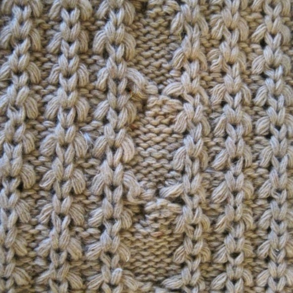 Knitted Rabbit Fur Tube Scarf - Picture 4 of 4